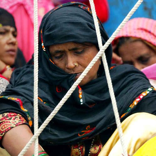 Pesquisa mostra que mulheres e meninas cristãs - geralmente já em desvantagem em sua sociedade simplesmente por serem mulheres - duplamente vulneráveis à perseguição religiosa. Foto: Portas Abertas